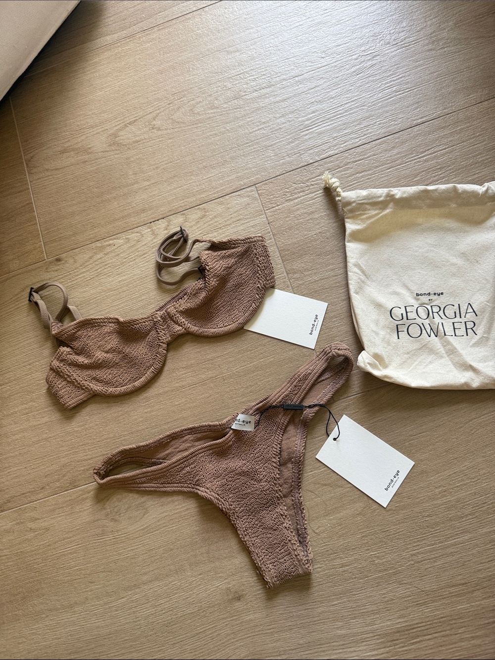 Bond-eye bikini